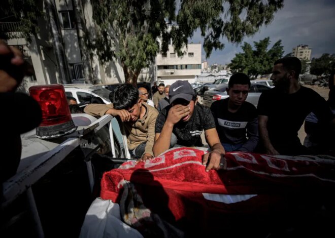 5 Palestinians killed in Gaza as Israeli army continues strikes 1 year into ceasefire – Middle East Monitor