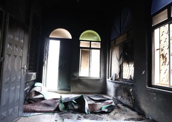 Israeli occupiers burn prayer room, car, scrawl racist slogans in occupied Jerusalem – Middle East Monitor