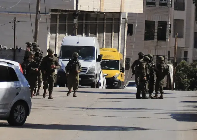 Israeli army declares Hebron neighborhood closed military zone amid raids – Middle East Monitor
