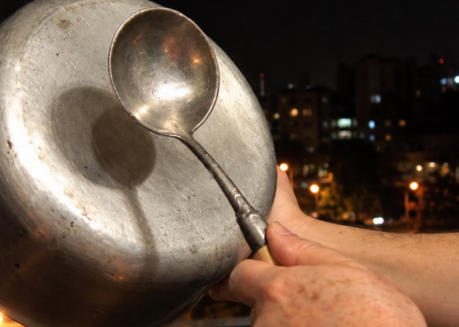 Listen: Brazilians Bang Pots All Over Brasil During Bolsonaro Globo TV interview