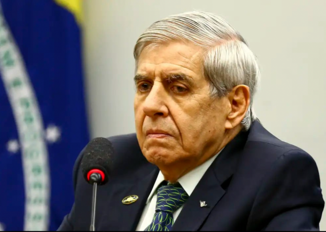 Under House Arrest for Coup Attempt, Gen. Heleno Dictates Future Bolsonaro Cabinet Picks
