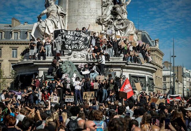 From Minneapolis to French High Schools: How Self-Organization Can Beat Repression